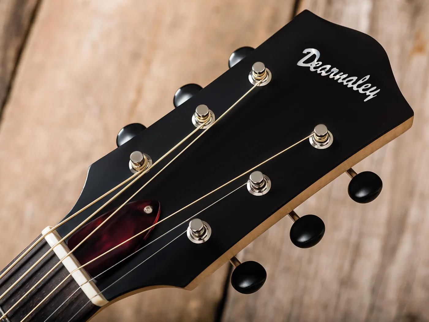 Dearnaley Guitars