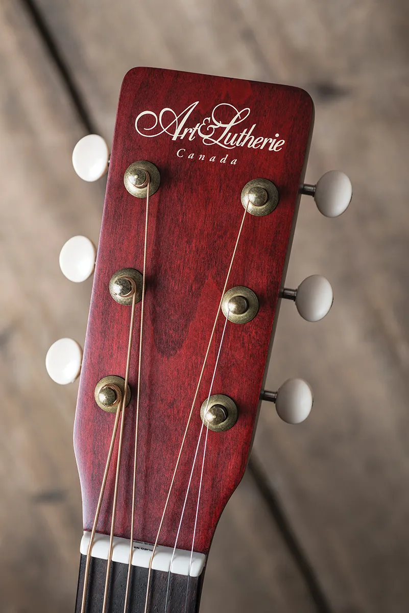 Art & Lutherie Legacy Tennessee Red
