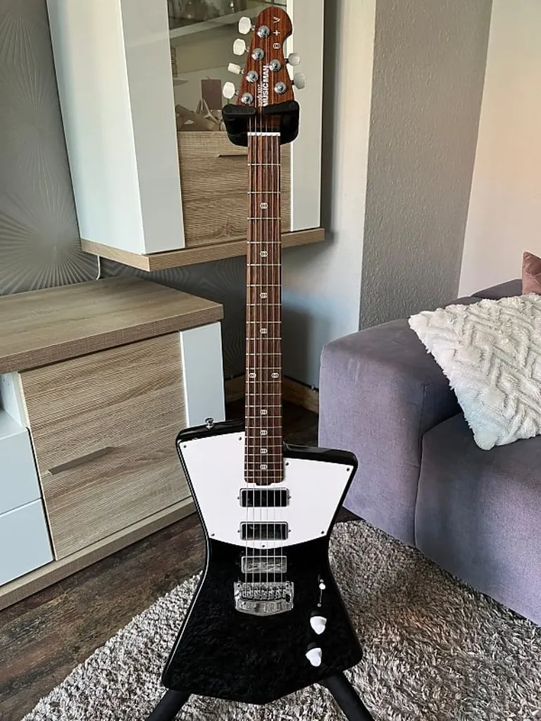 Ernie Ball Music Man St Vincent