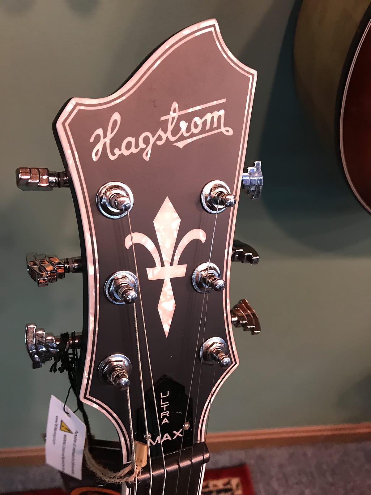 Hagstrom Ultra Max