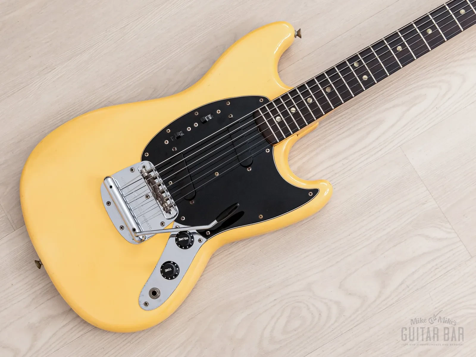 1978 Fender Mustang Vintage Electric Guitar Olympic White 100% Original w/ Case