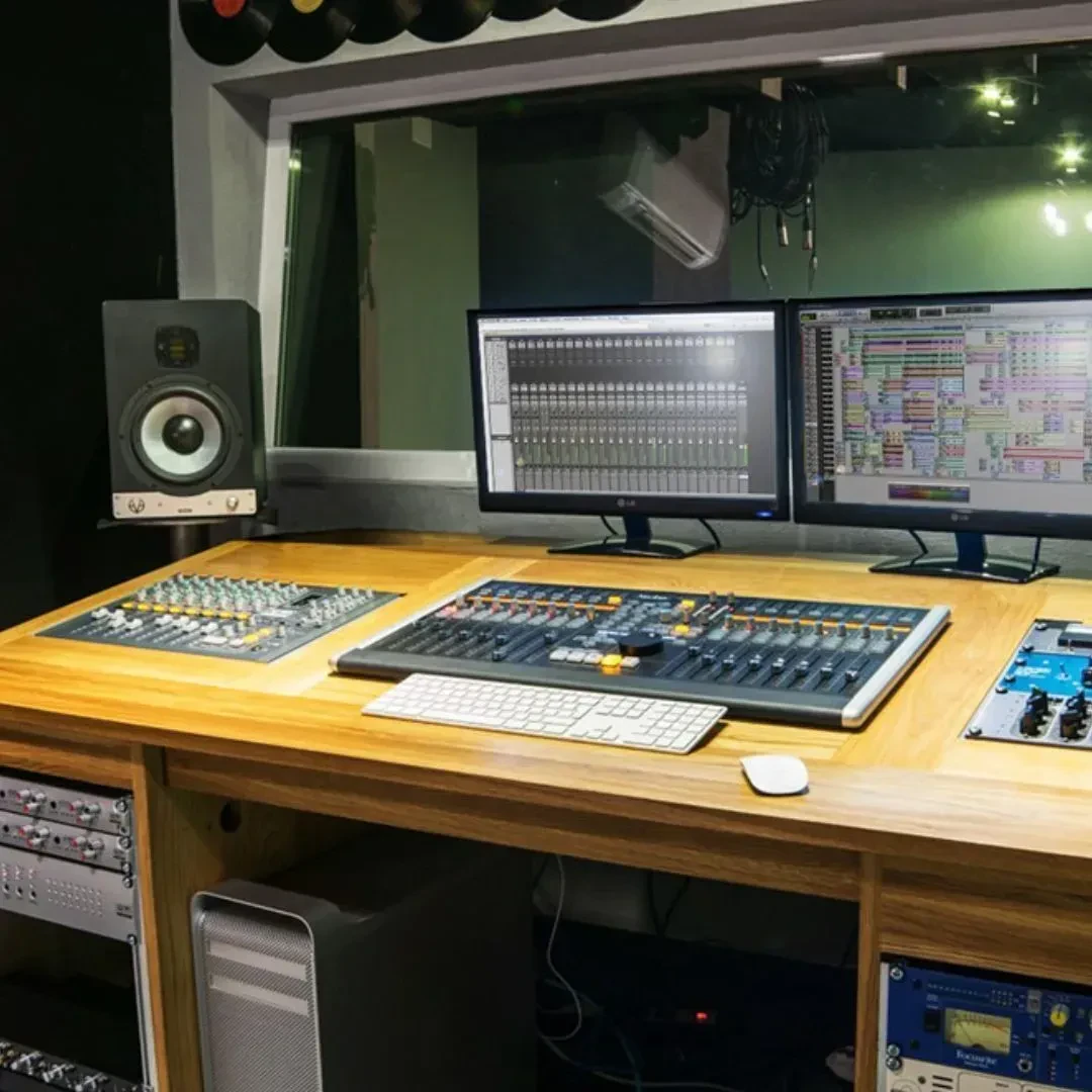 Изображение №6