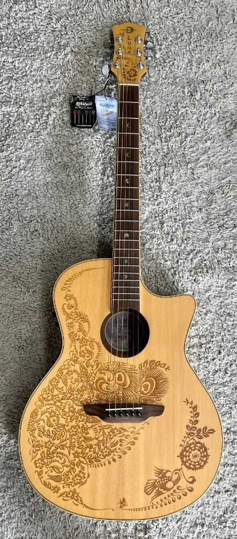 Luna Model HEN O2 SPR Oasis Acoustic Electric Guitar, Folk Size