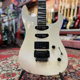 Электрогитара Charvel White H-S-S Japan 2000's W/Gigbag