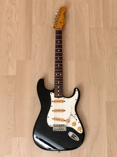 Электрогитара Fender Stratocaster '62 Vintage Reissue JV ST62-65 SSS Black w/gigbag Japan 1983