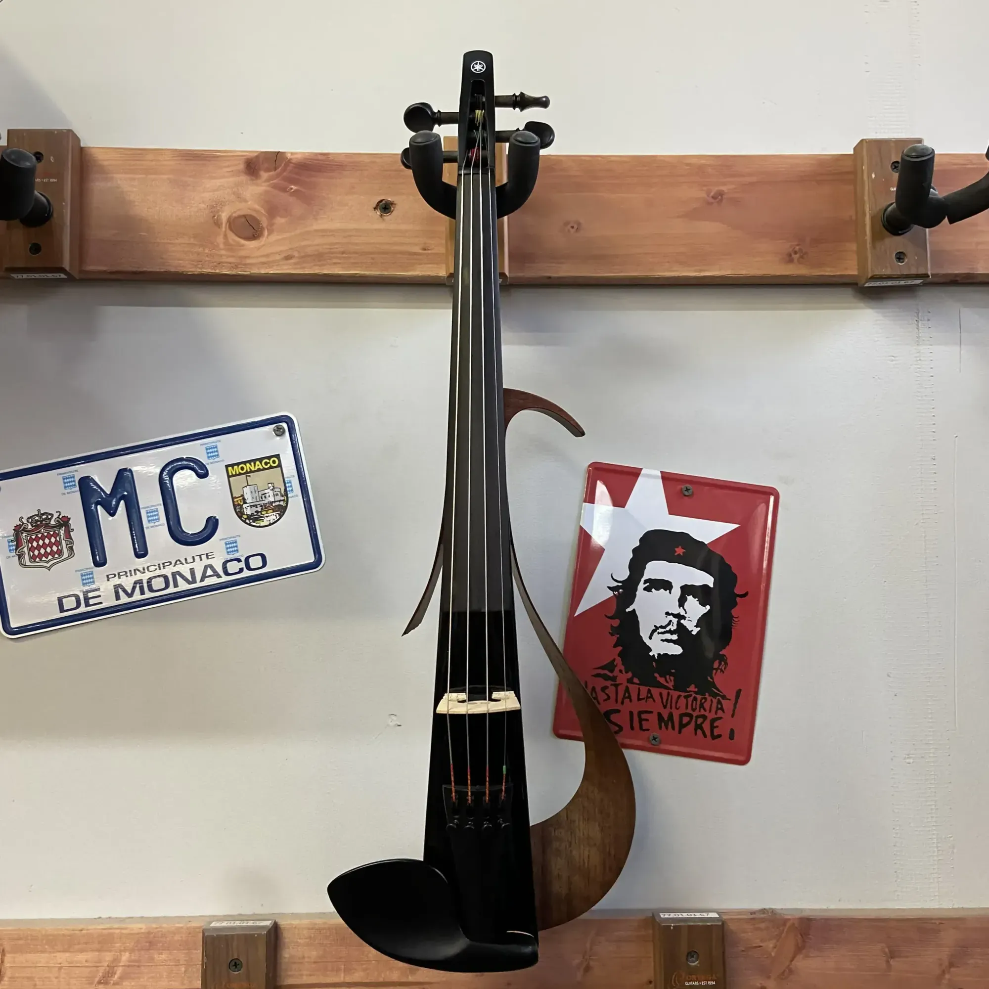 Электроскрипка Yamaha YEV-104 2025