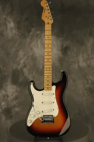 Электрогитара Fender Elite Stratocaster Left-Handed Sunburst w/case USA 1983