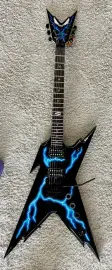 Электрогитара Dean Guitars Razorback Dimebag Darrell Lightning с кейсом