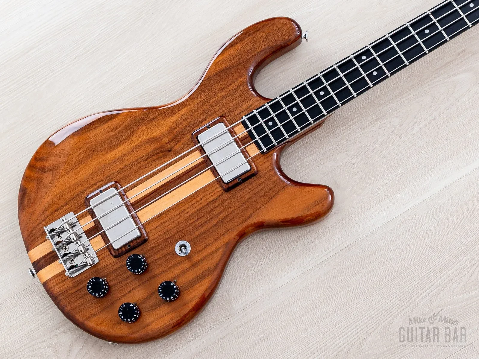 1978 Kramer 450B Deluxe Vintage Aluminum Neck Bass, Near-Mint w/ Case & Hangtags