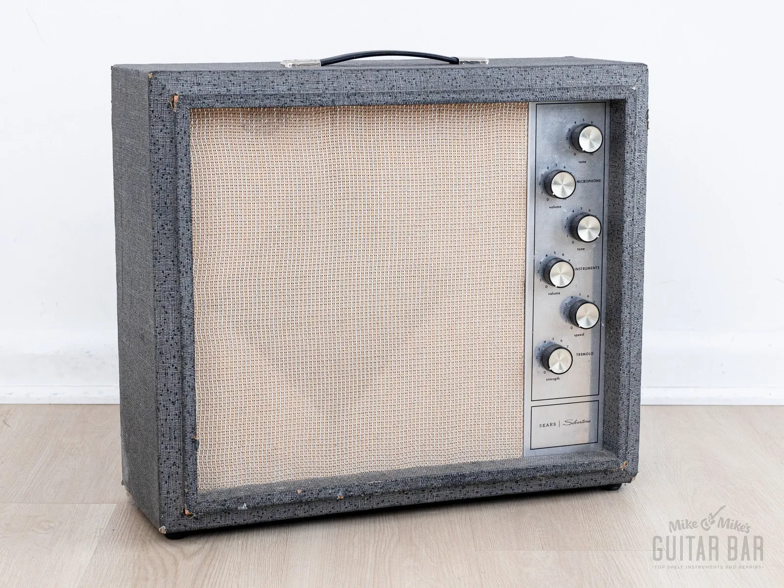 Б/У Комбоусилитель для электрогитары Silvertone 1482, 1966 года, ламповый, 1x12", с тремоло