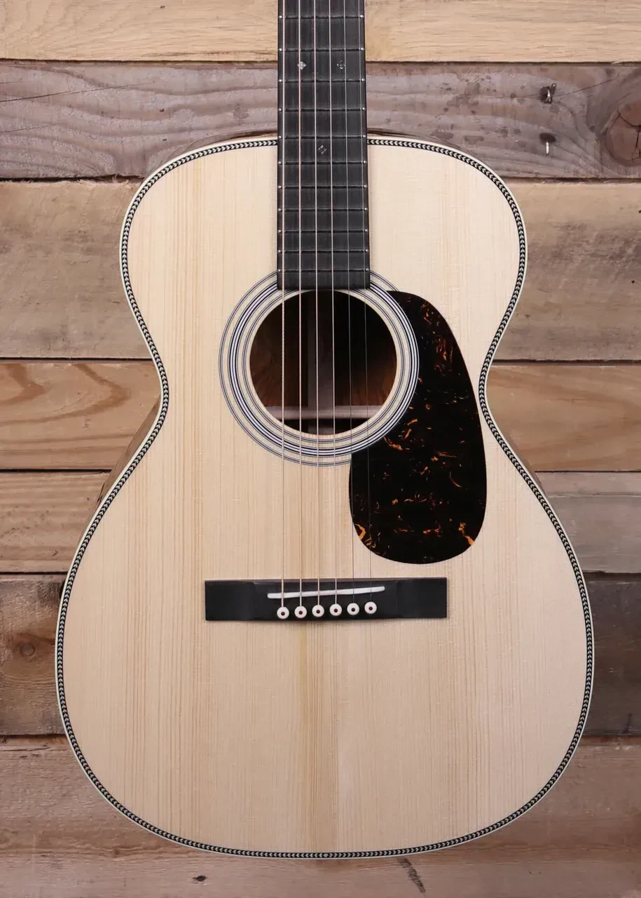 Акустическая гитара Martin Guitars NAMM Lottery Custom 014F натуральный, с кейсом