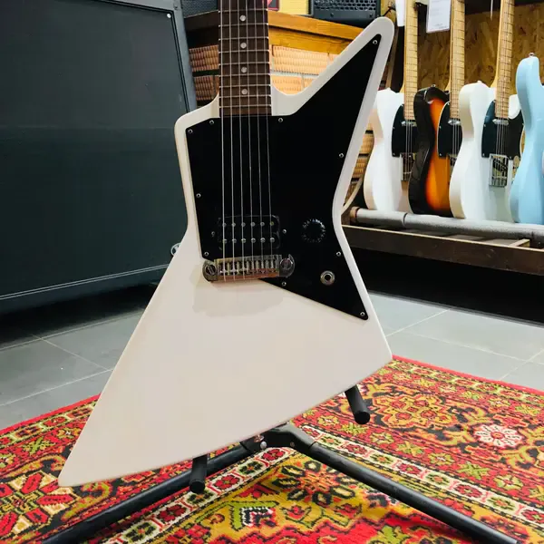 Электрогитара Gibson Explorer Melody Maker White USA 2011 w/gigbag