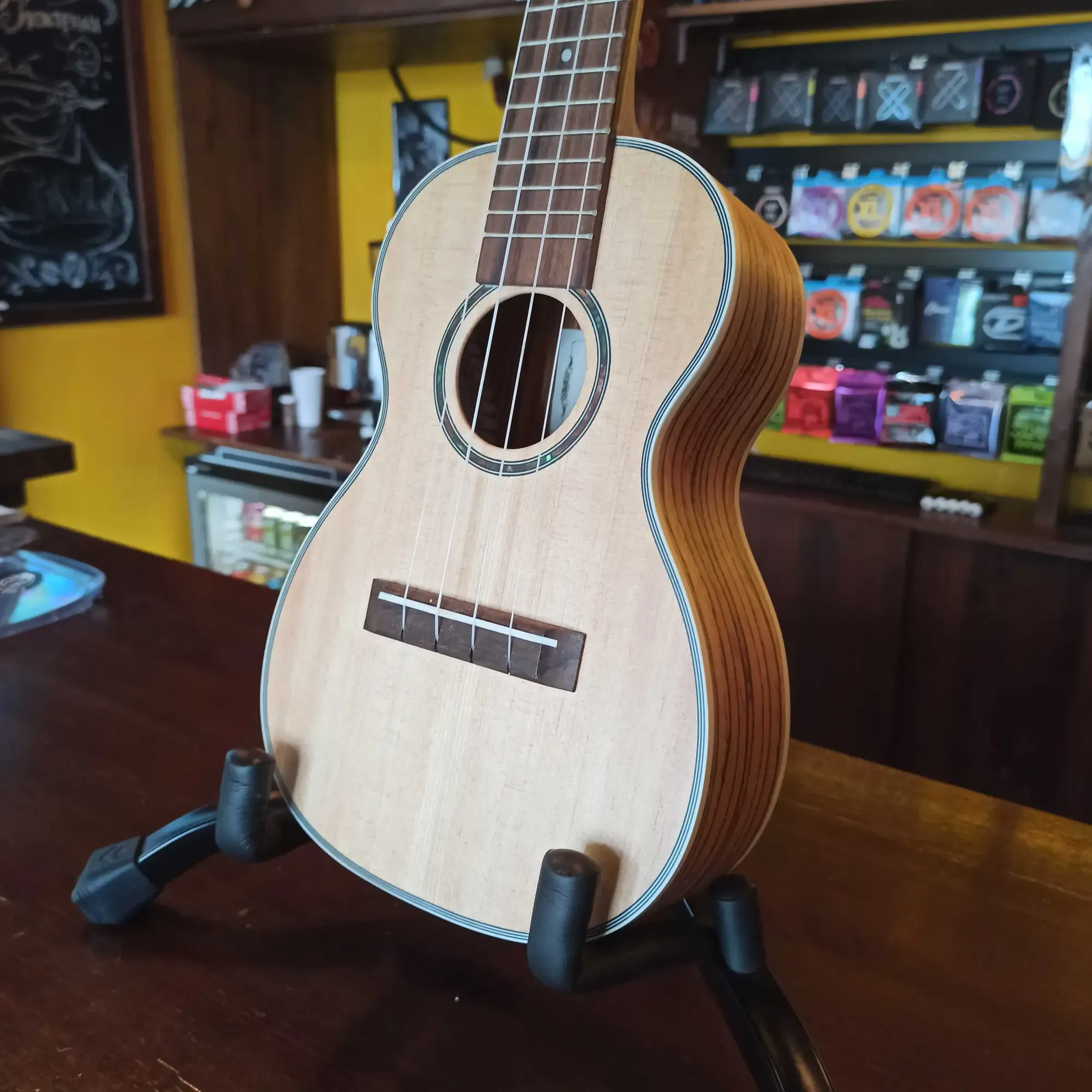 Изображение №6