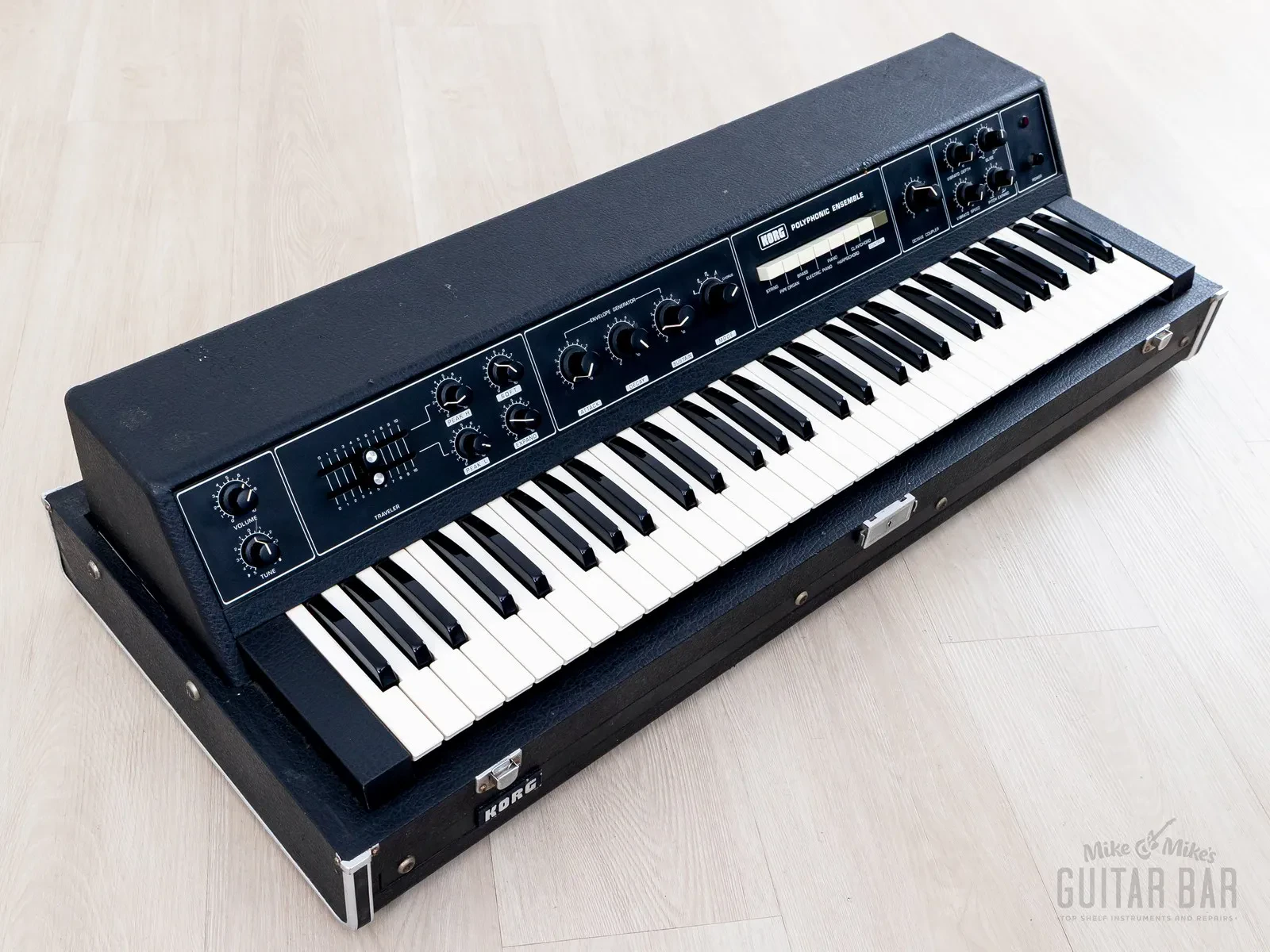 Б/У Аналоговый синтезатор Korg PE-1000, 60 осцилляторов