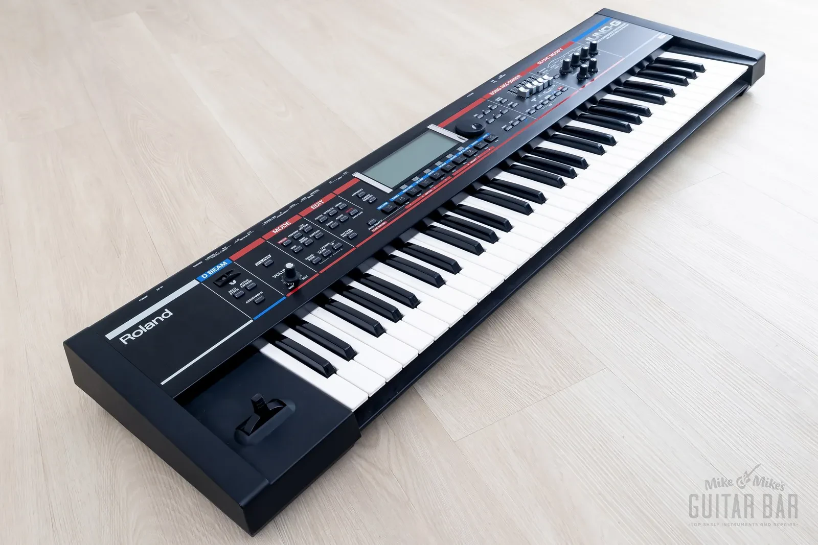 2009 Roland Juno-G 61-Key 128-Voice Synthesizer w/ Case, Power Supply