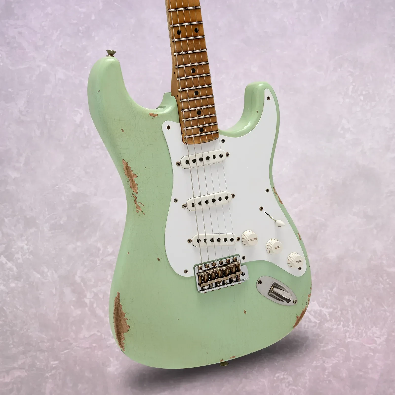 Б/У Электрогитара Fender Limited Edition Fat 1954 Stratocaster Relic Super Faded Aged Surf Green