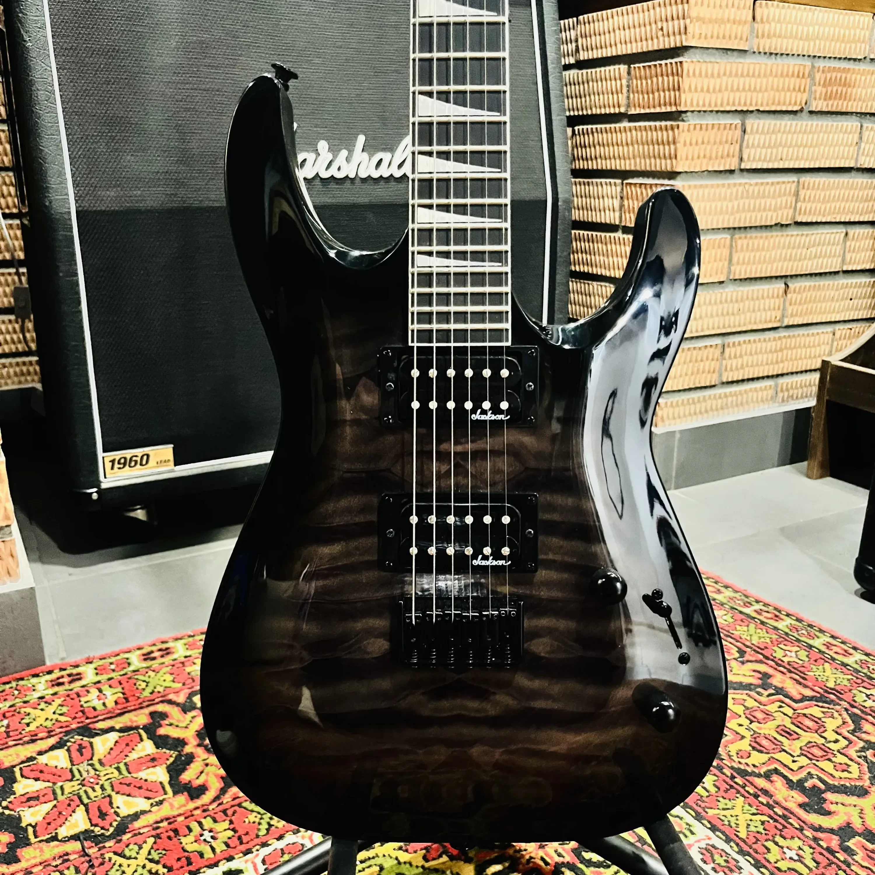 Электрогитара Jackson JS Series Dinky Arch Top JS32Q DKA HT Transparent Black Burst  China 2003