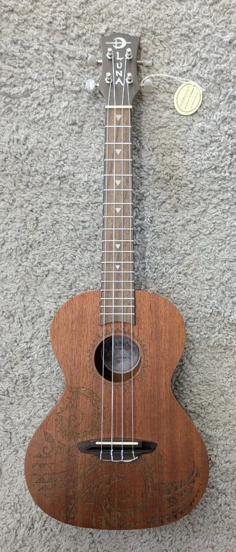 Укулеле Luna Guitars UKETTNMAH Tenor Tattoo Mahogany