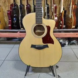Электроакустическая гитара Taylor 214ce Plus Natural Mexico 2022