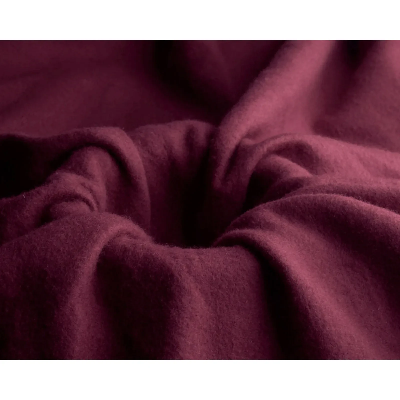 Bühnenmolton 5m Bordeaux 300cm Breite 300g/qm B1 DIN 4102 Beidseitig Gerauht DE