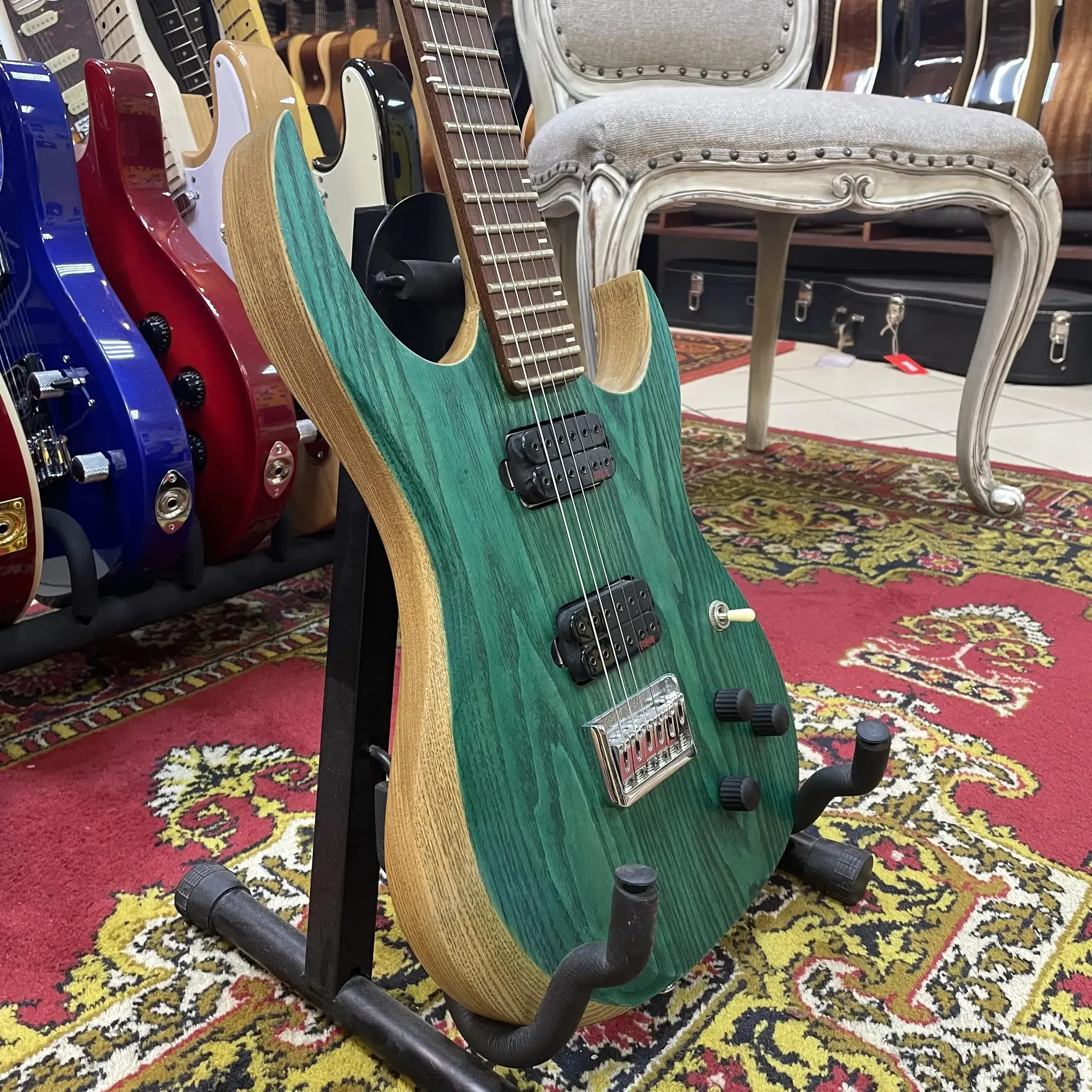 Изображение №6