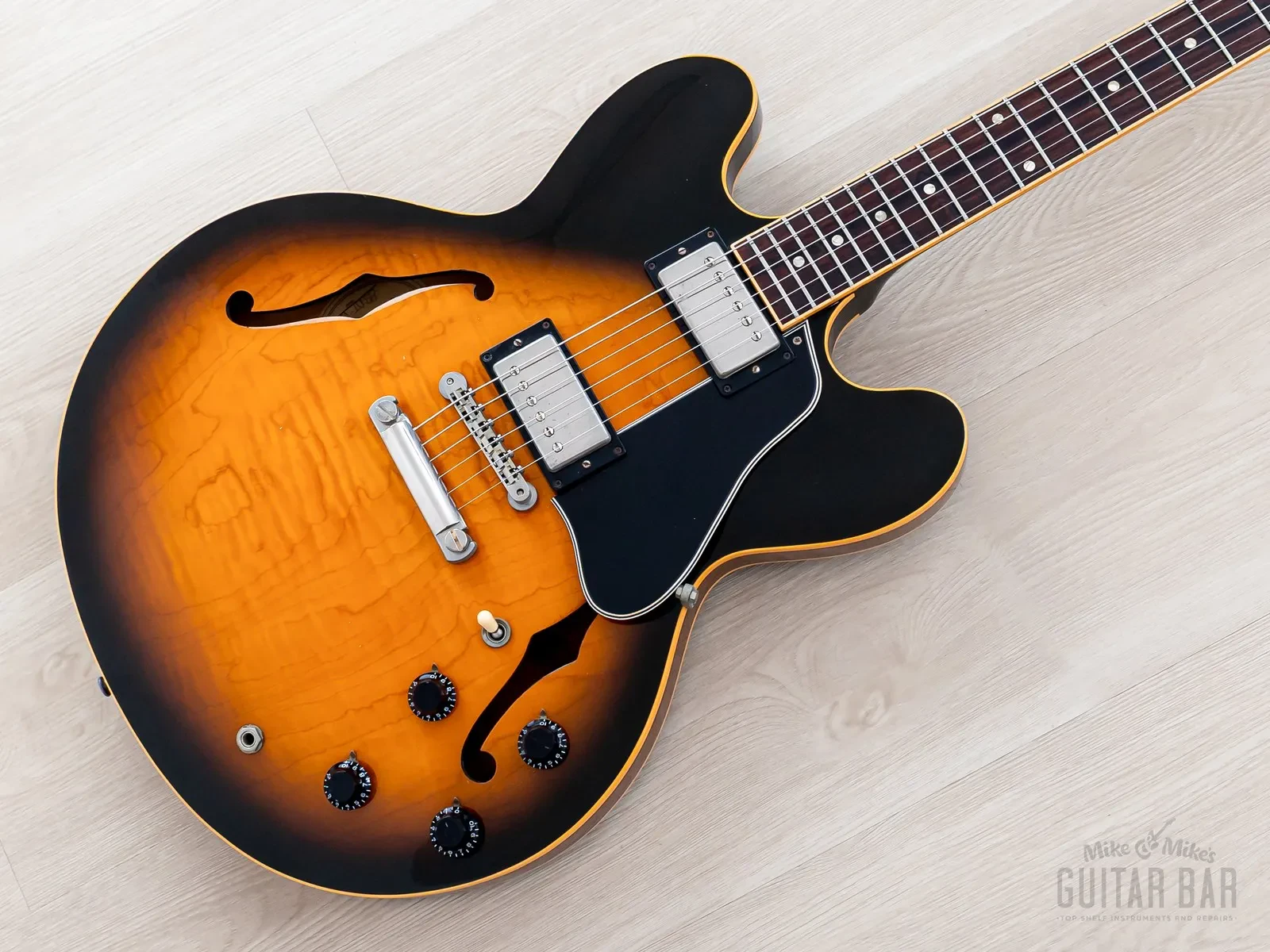 Б/У электрогитара Gibson ES-335 Dot Figured 1996 57 Classic PAFs с кейсом
