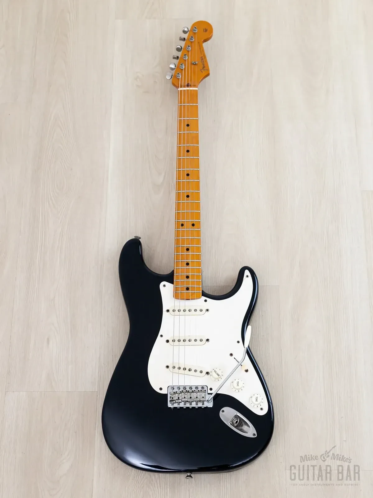 Электрогитара Fender American Vintage 1957 Stratocaster SSS Black w/case USA 1991