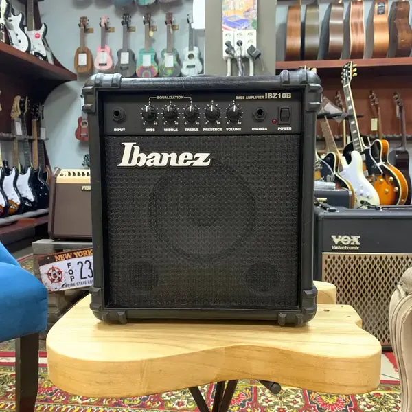 Комбоусилитель Ibanez IBZ10B 2010s China