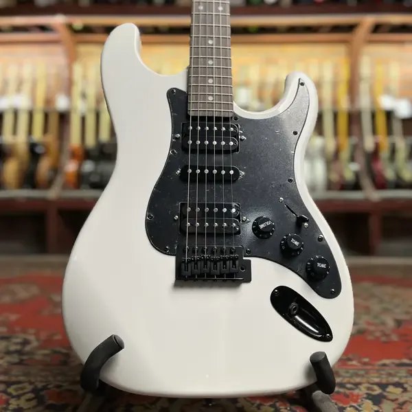 Электрогитара J&D Guitars ST-S Stratocaster HSH White