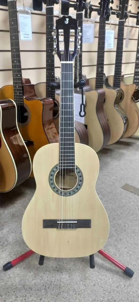 Классическая гитара J.Konrad YH-34N 1/2
