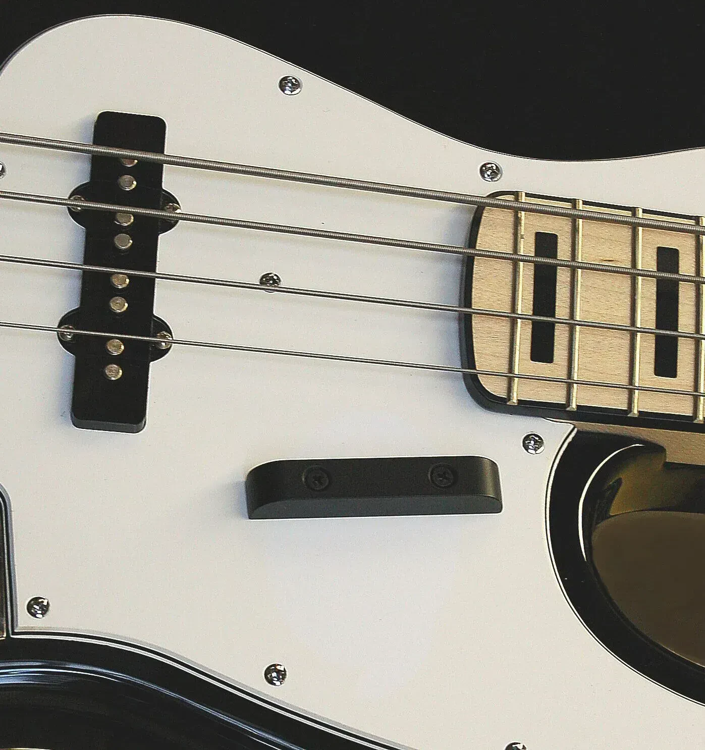 Подставка для большого пальца для бас-гитары Hipshot 7T000B для Fender Precision/Jazz Bass, черная, с винтами