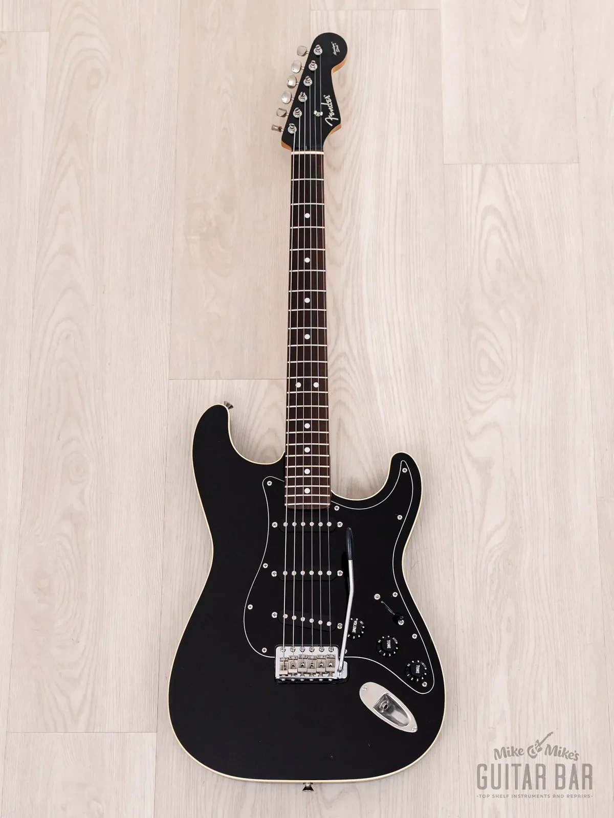 Электрогитара Fender Stratocaster 1972 Vintage Reissue ST72-55 SSS Black w/gigbag Japan 1985