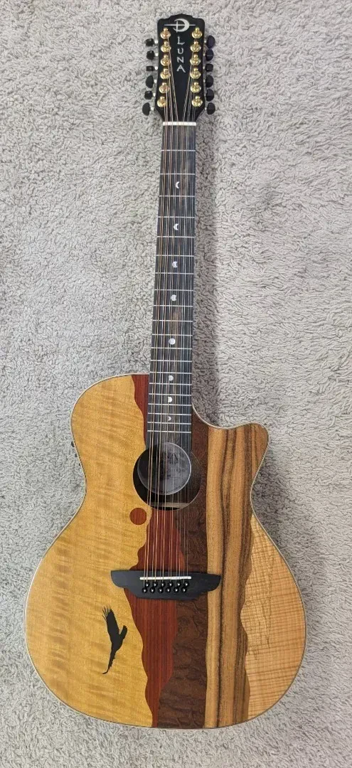 Б/У Электроакустическая гитара Luna Guitars Vista Eagle 12-струнная, тропическая древесина, с жёстким кейсом