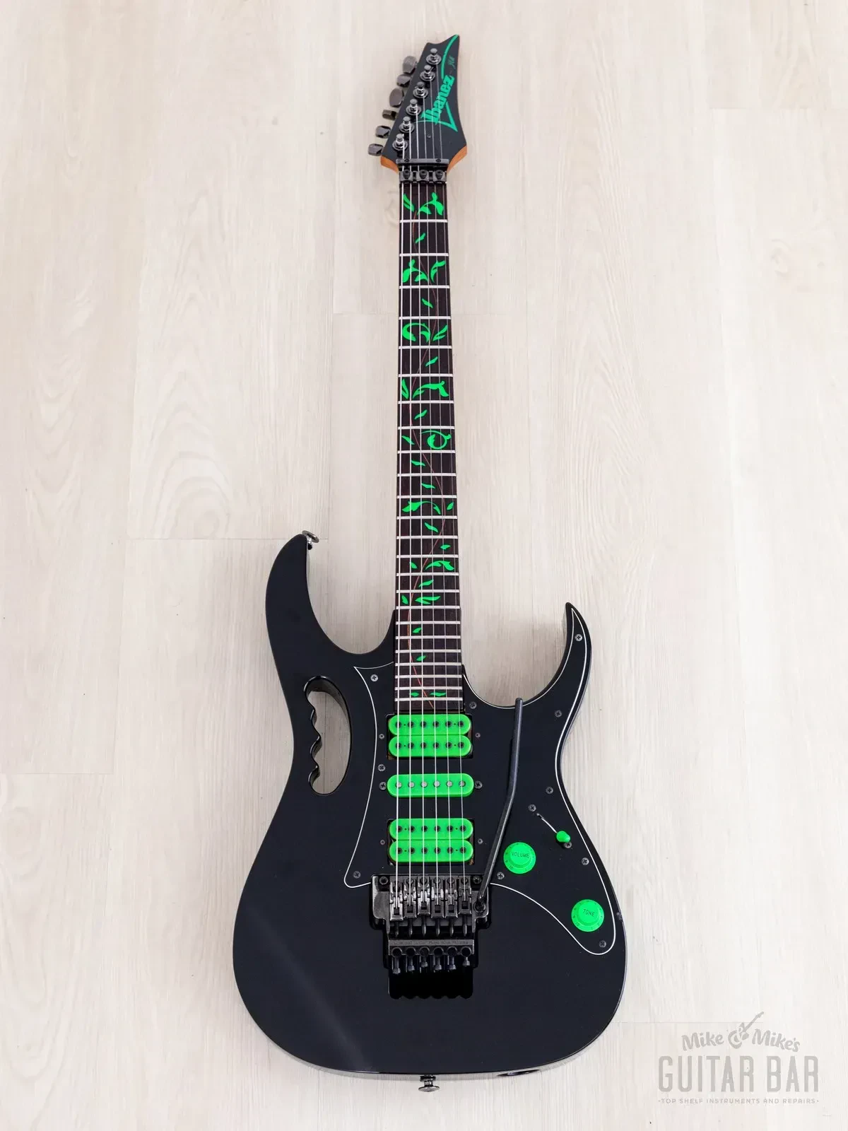Электрогитара Ibanez JEM777V Steve Vai Signature HSH Black w/gigbag Japan 1990