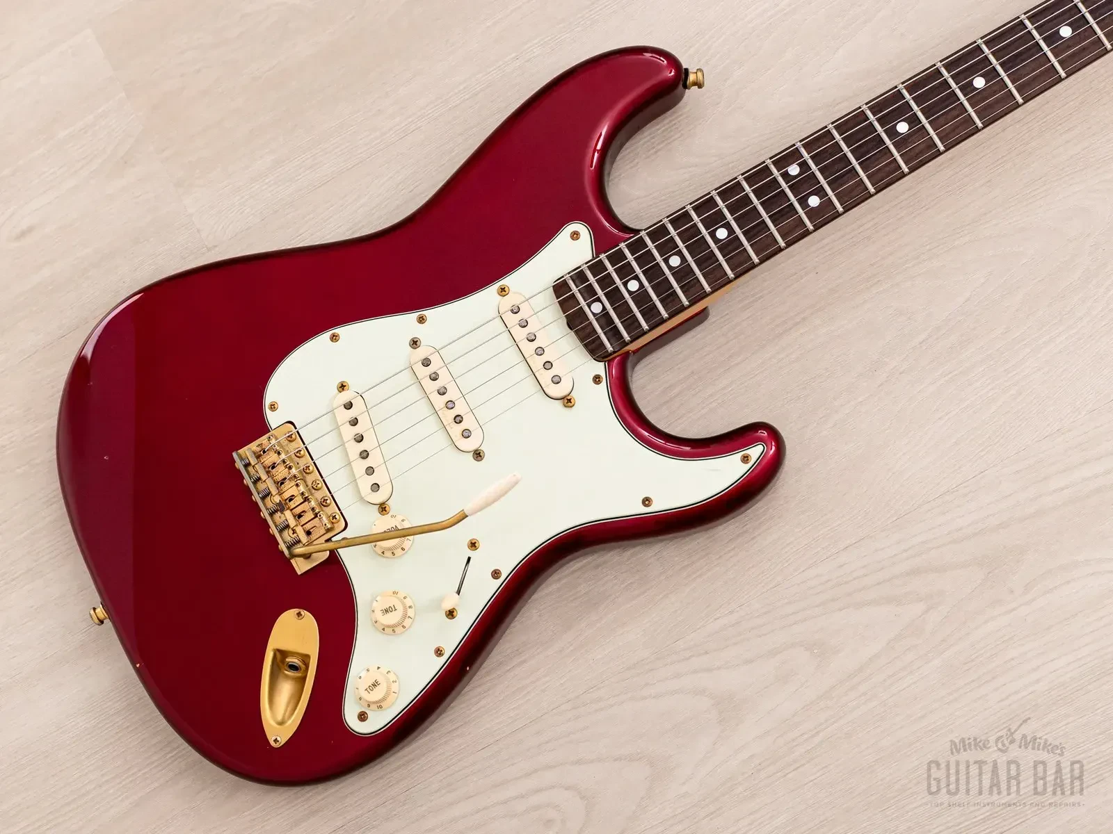 Б/У электрогитара Fender Chris Impellitteri Signature Stratocaster ST68G-115CI Candy Apple