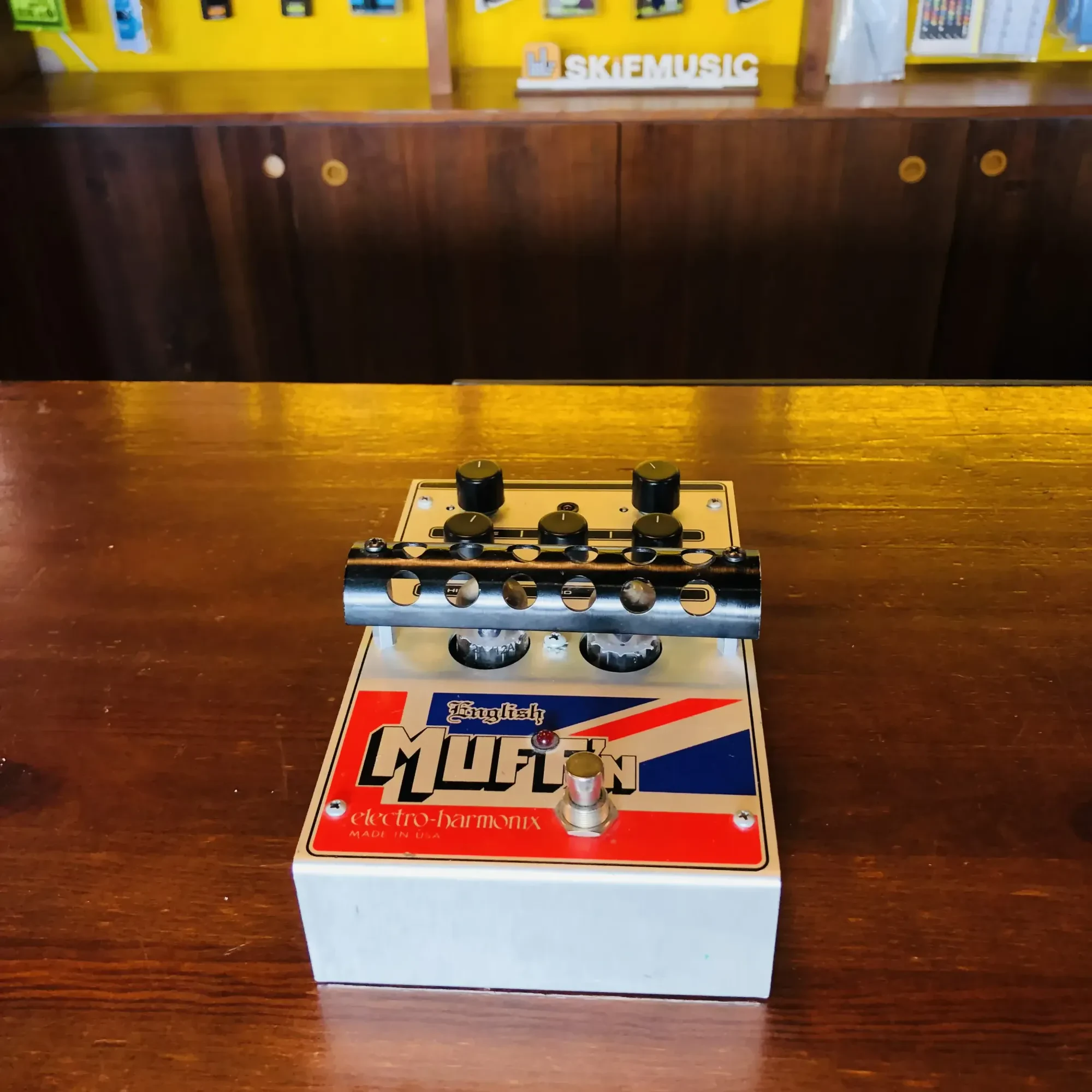 Педаль эффектов для электрогитары Electro-Harmonix (EHX) English Muff'n USA 2015's