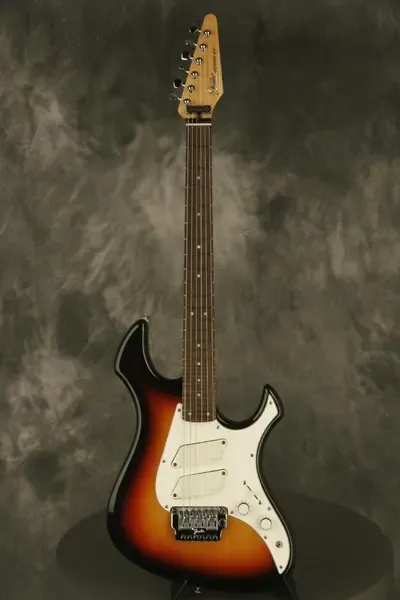 Электрогитара Fender Performer Sunburst w/case Japan 1980's