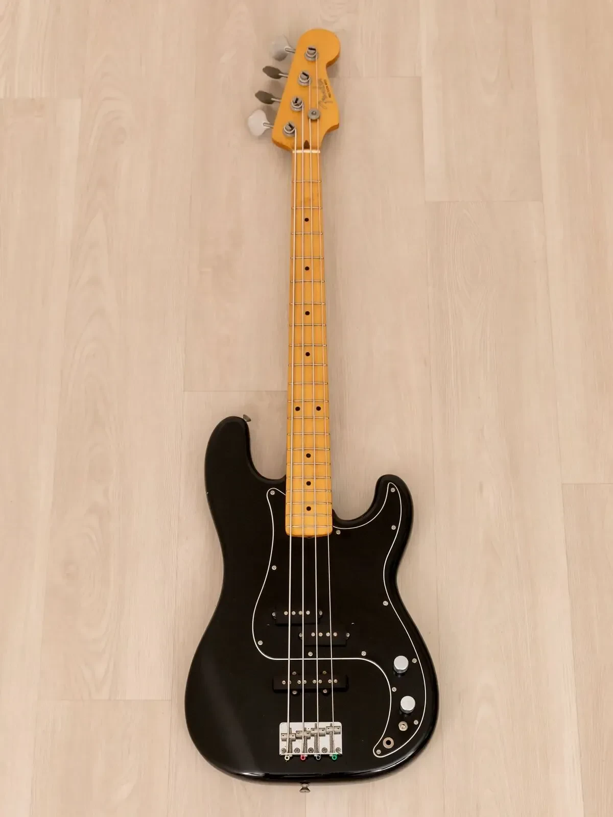 Бас-гитара Fender PB57-55 Precision Bass '57 Vintage Reissue Black Japan 1986