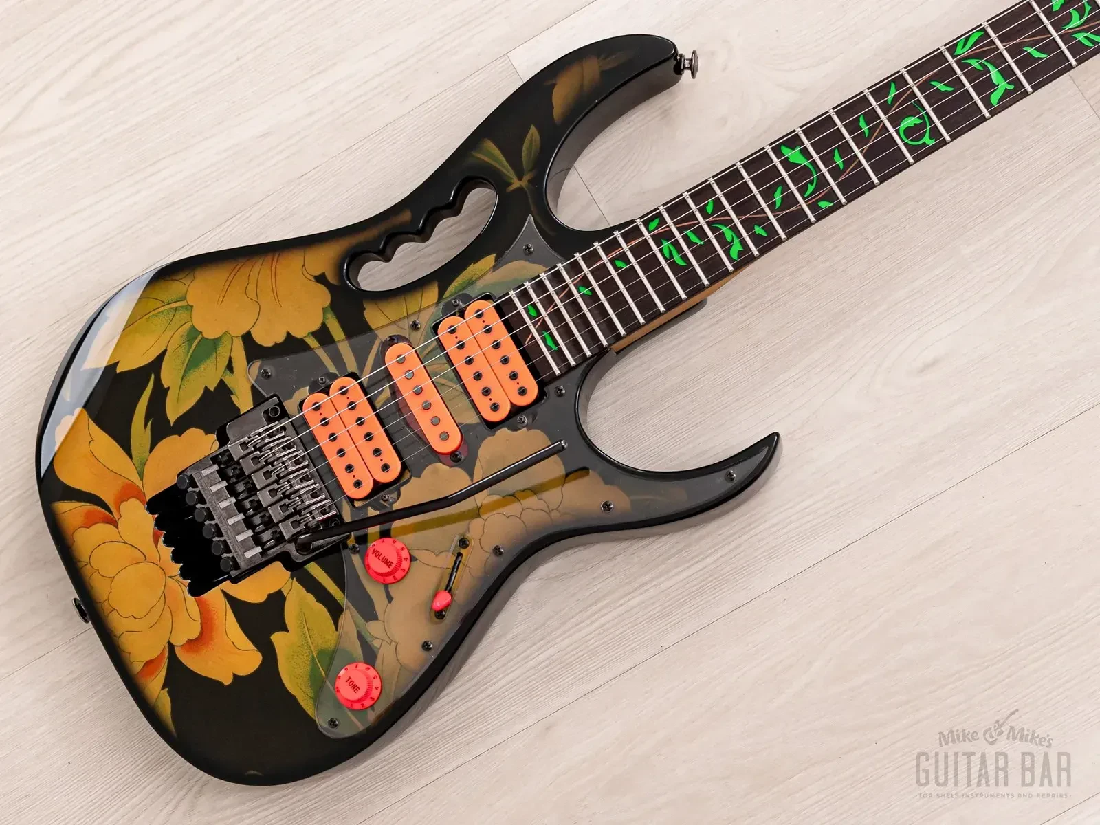 1991 Ibanez JEM77-FP Steve Vai Signature Vintage Guitar Black Floral Pattern