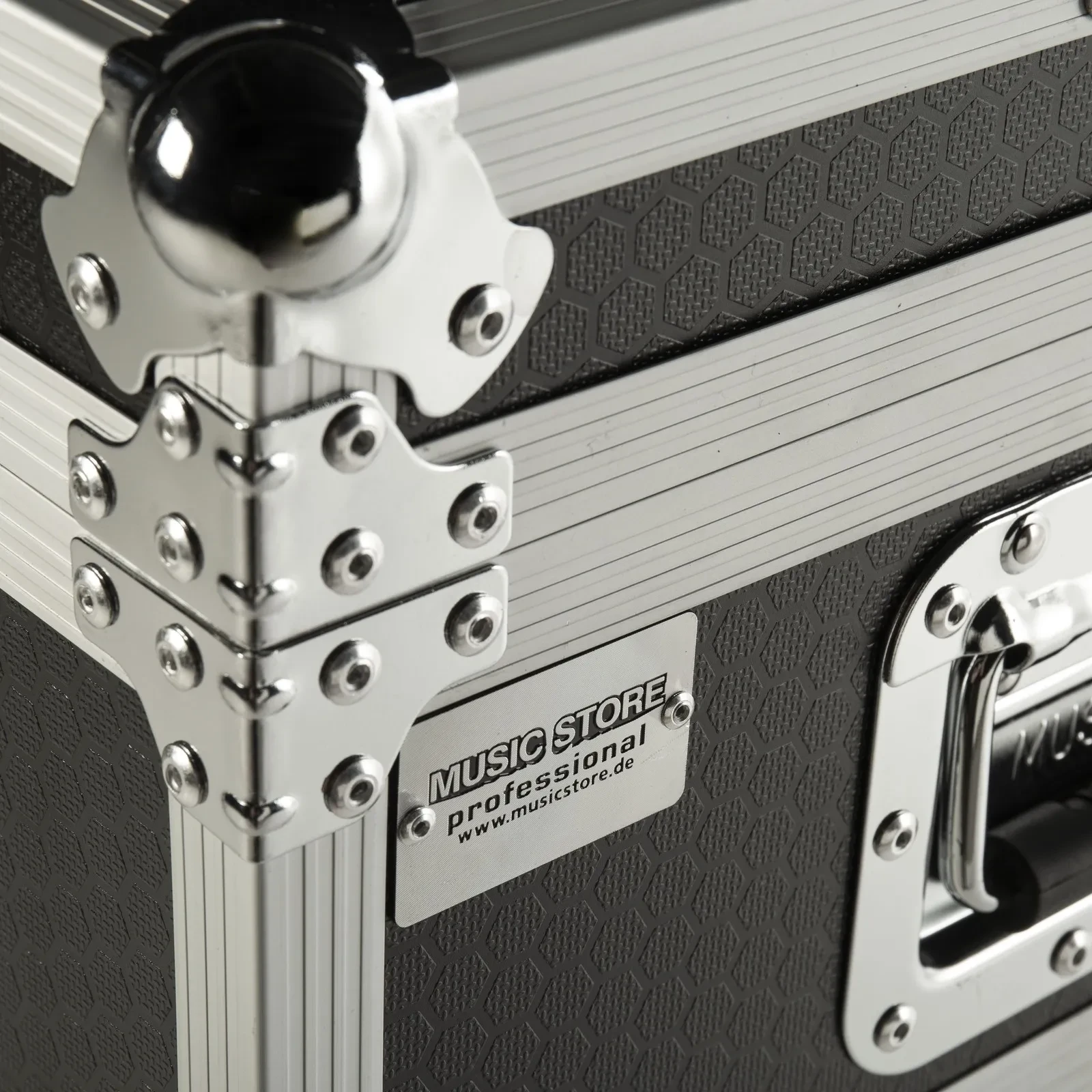 Изображение №6