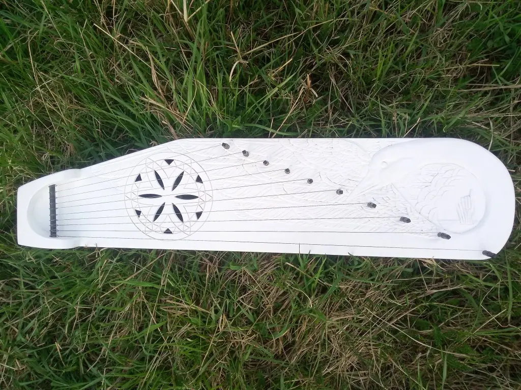 Гусли крыловидные Таежная Музыкальная Артель TMA-GKSWS-10 Белый Лебедь