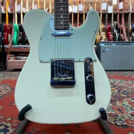 Электрогитара Fender American Professional Telecaster S-S Olimpic White 2016 USA W/Case