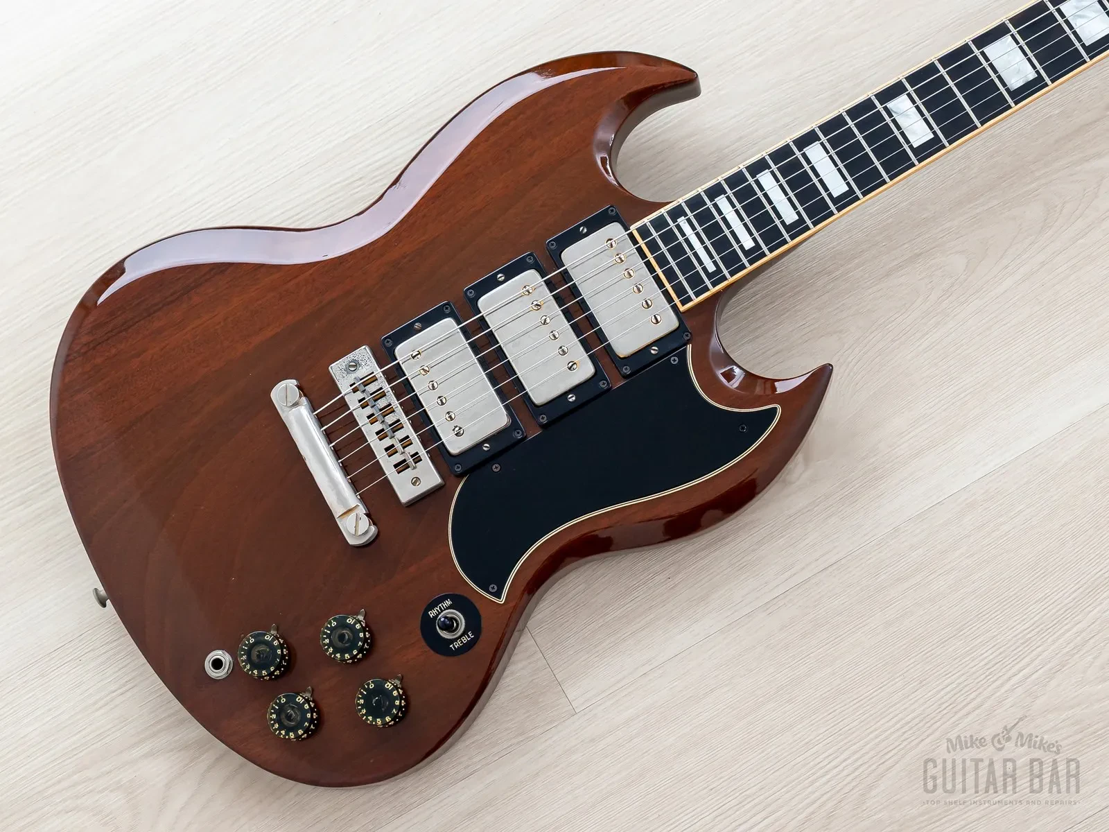 Б/У электрогитара Gibson SG Custom 1974 с Tarback humbuckers и кейсом