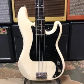 Бас-гитара Fender PB-70US Precision Bass P Olympic White w/gigbag Japan 2004