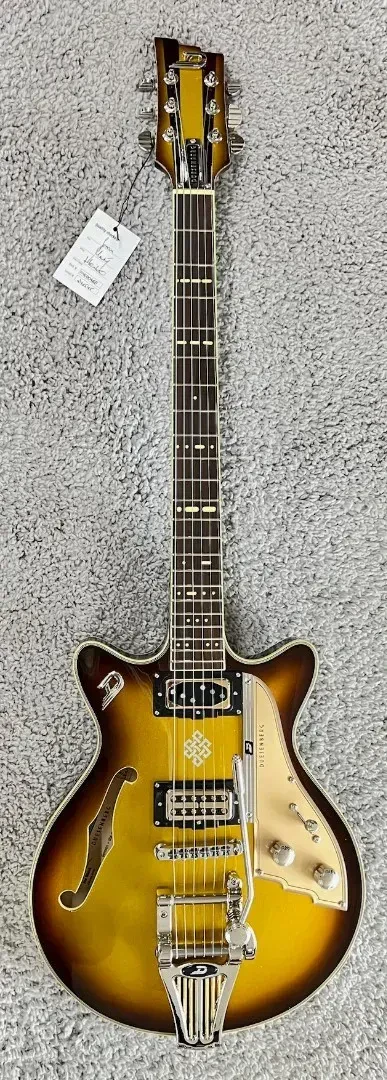 Duesenberg Alliance Series Joe Walsh Fullerton TV Electric Guitar in Gold Burst