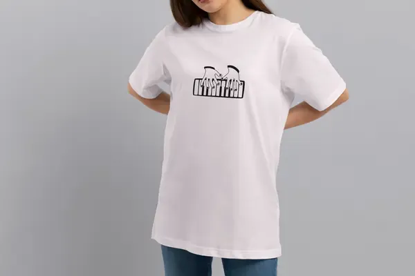 Футболка Popmerch WWXXL85 "Play Piano" белая, женская, размер XXL