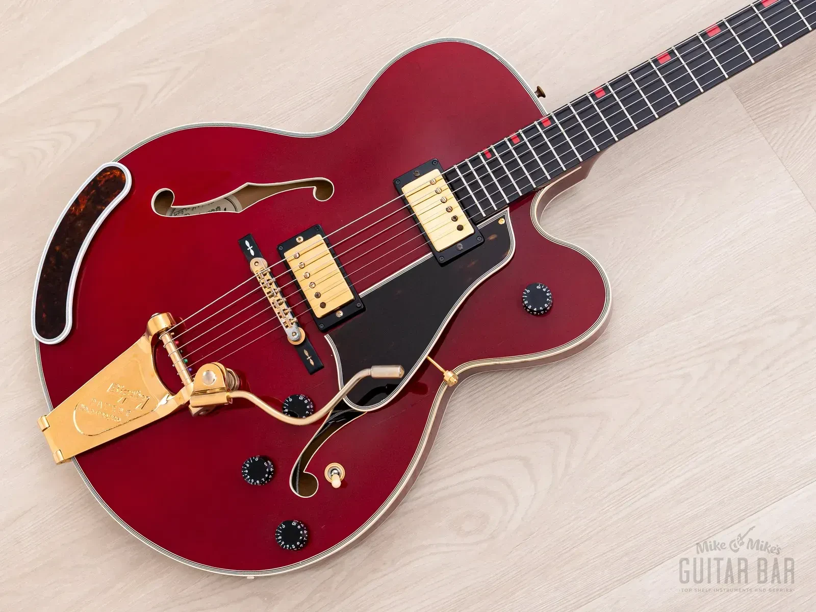 Б/У электрогитара Gibson Chet Atkins Country Gentleman, 1989, вишневый, с Bigsby, с кейсом