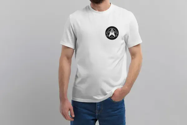 Футболка Popmerch MWXS48 "Arrow In A Circle" белая, мужская, размер XS