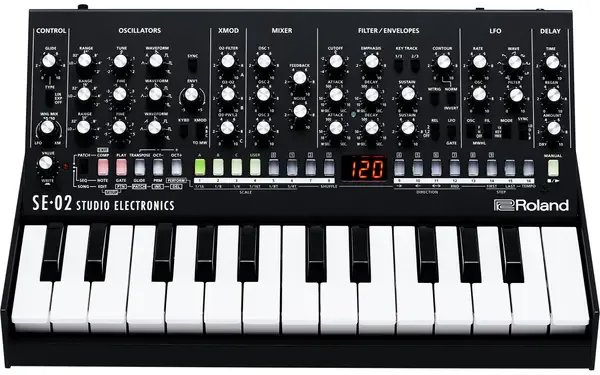 Аналоговый синтезатор Roland SE-02