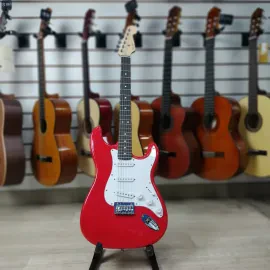 Электрогитара Fender Squier MM Stratocaster SSS Hard Tail Red 2010s